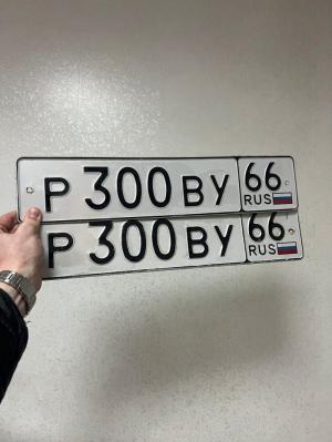 Фотография автомобиля с номером Р300ВУ 66
