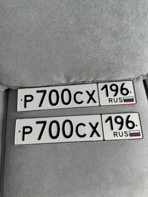 Фотография автомобиля с номером Р700СХ 196