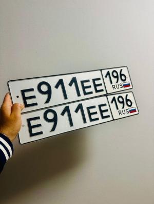 Фотография автомобиля с номером Е911ЕЕ 196