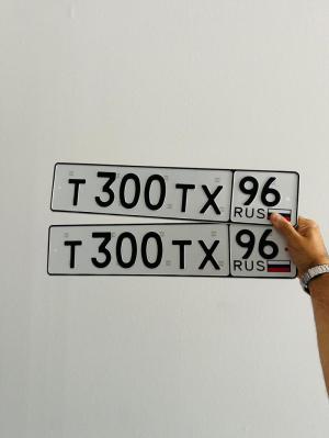 Фотография автомобиля с номером Т300ТХ 96