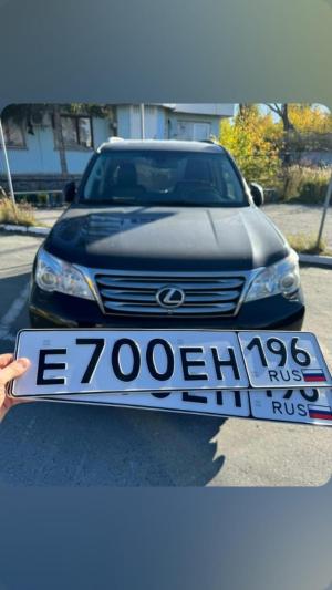 Фотография автомобиля с номером Е700ЕН 196