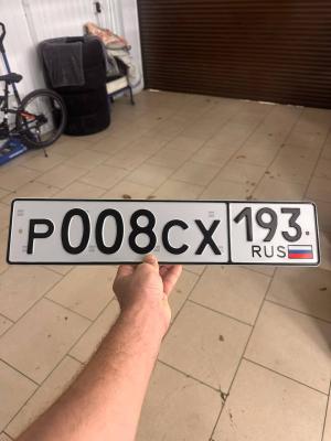 Фотография автомобиля с номером Р008СХ 193