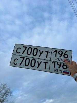 Фотография автомобиля с номером С700УТ 196