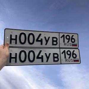 Фотография автомобиля с номером Н004УВ 196