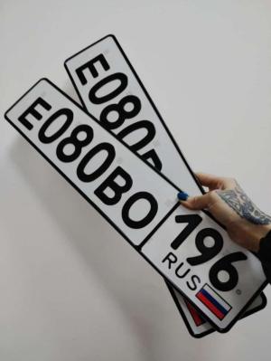 Фотография автомобиля с номером Е080ВО 196