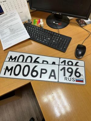 Фотография автомобиля с номером М006РА 196