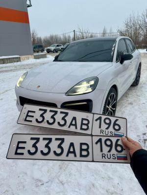 Фотография автомобиля с номером Е333АВ 196