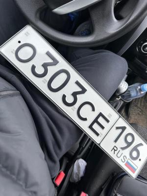 Фотография автомобиля с номером О303СЕ 196