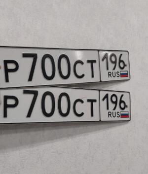 Фотография автомобиля с номером Р700СТ 196