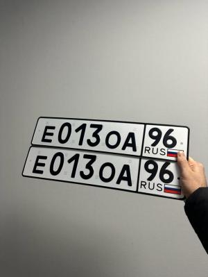Фотография автомобиля с номером Е013ОА 96
